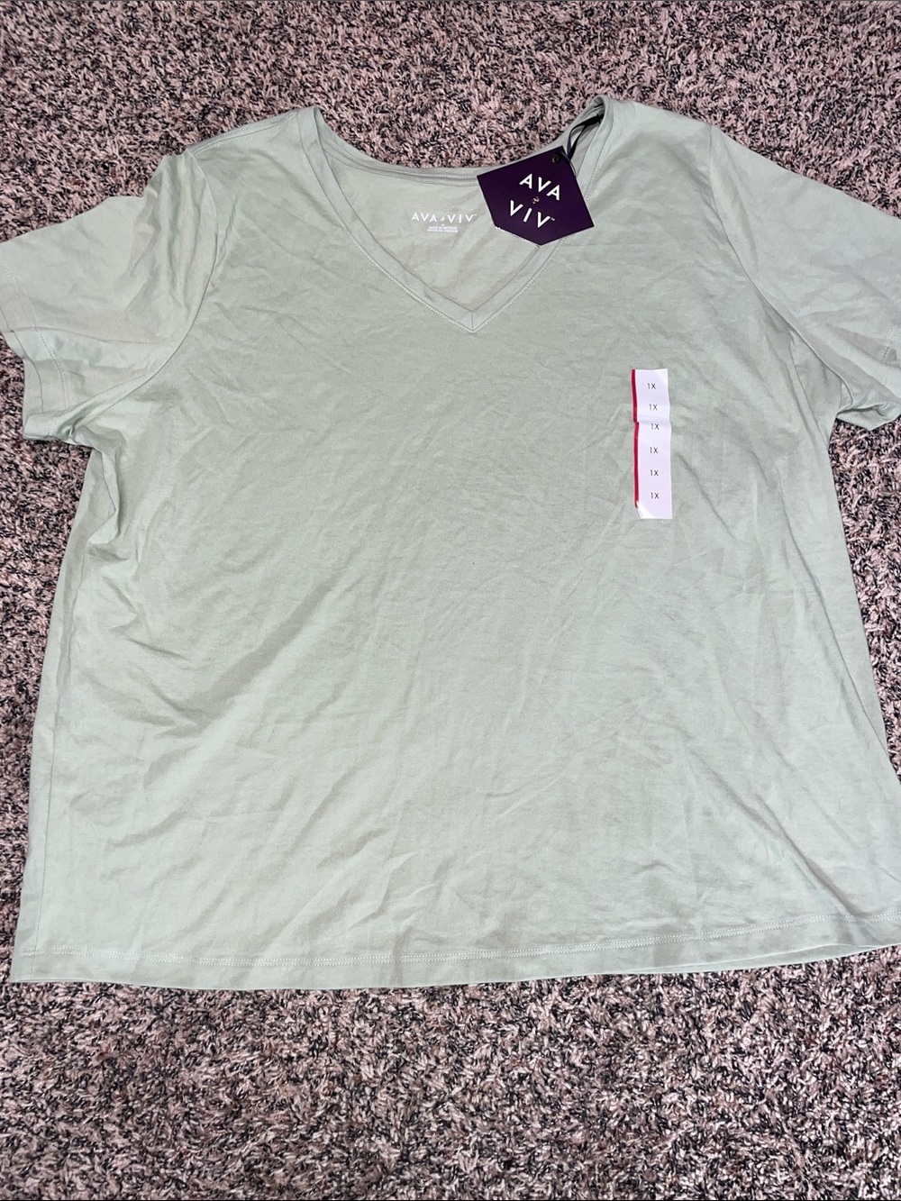 Ava & Viv Sage Green V-Neck Short Sleeve Tee Plus Size 1X | NWT